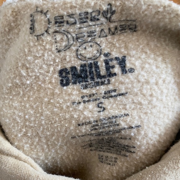 Desert Dreamer X Smiley Hoodie - Picture 5 of 6